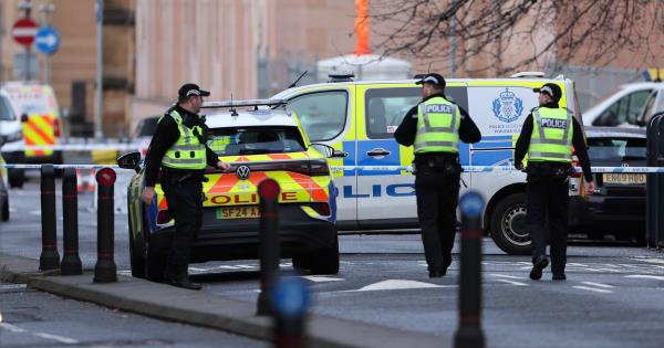 格拉斯哥伯克利街突发紧急事件,警方全面封锁现场!最新进展全解析